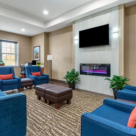 Comfort Inn Brewster Bagian luar foto