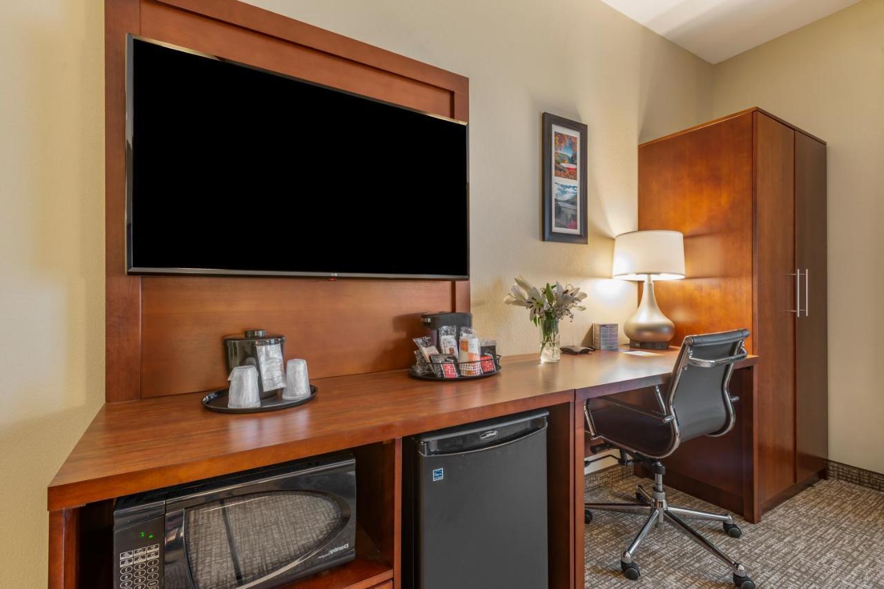 Comfort Inn Brewster Bagian luar foto