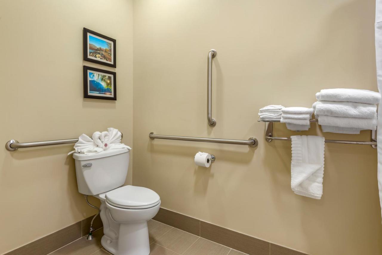 Comfort Inn Brewster Bagian luar foto